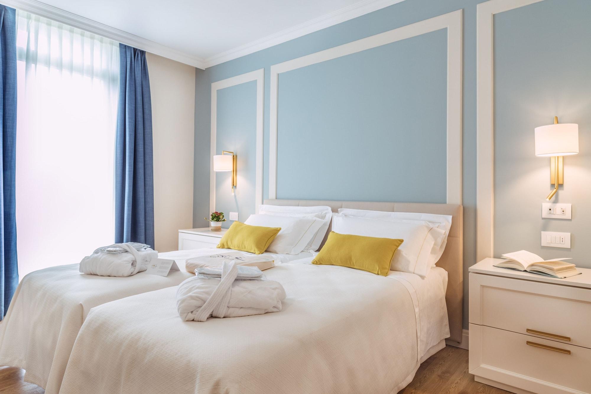 Sky Pool Hotel Sole Garda ガルダ エクステリア 写真