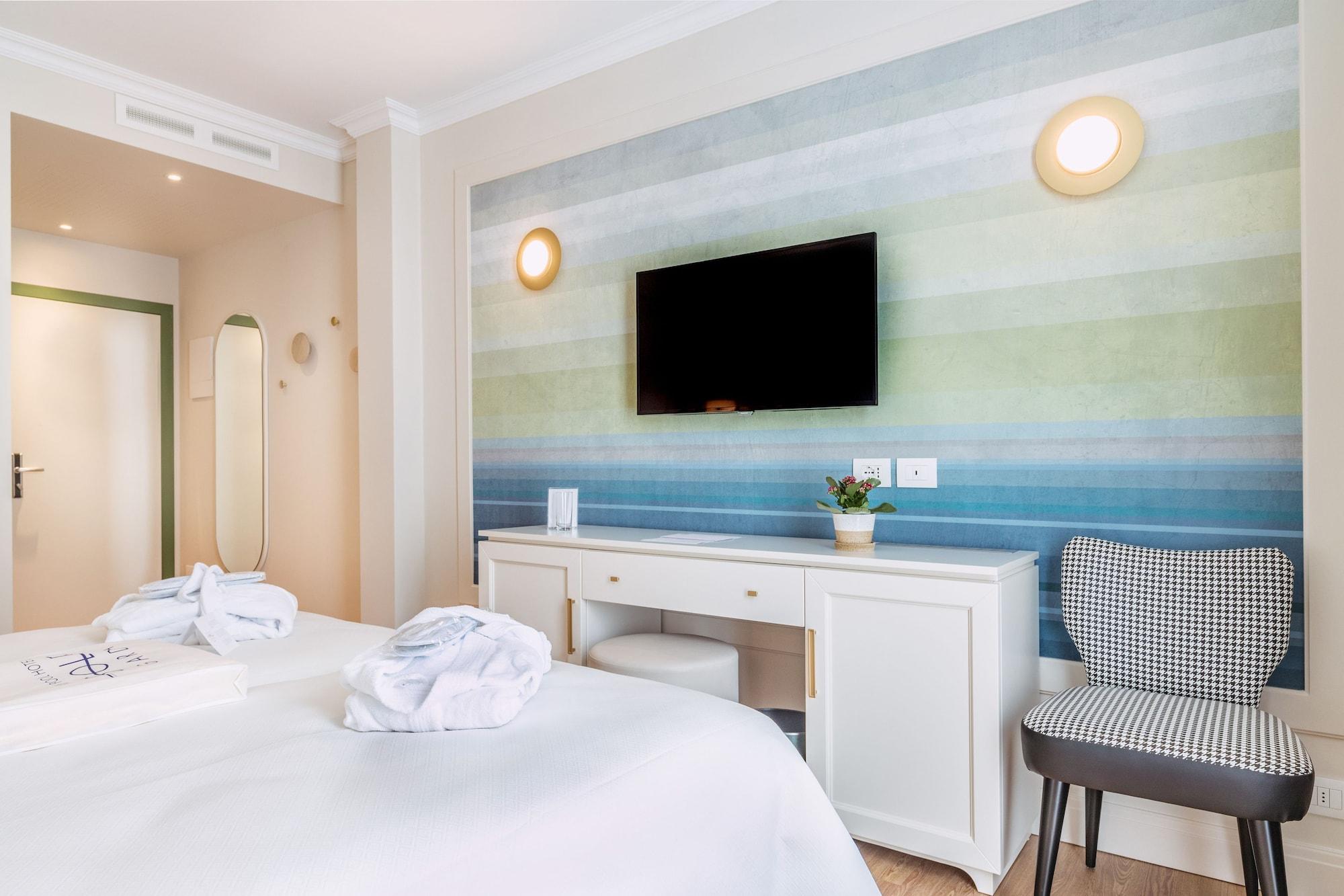 Sky Pool Hotel Sole Garda ガルダ エクステリア 写真