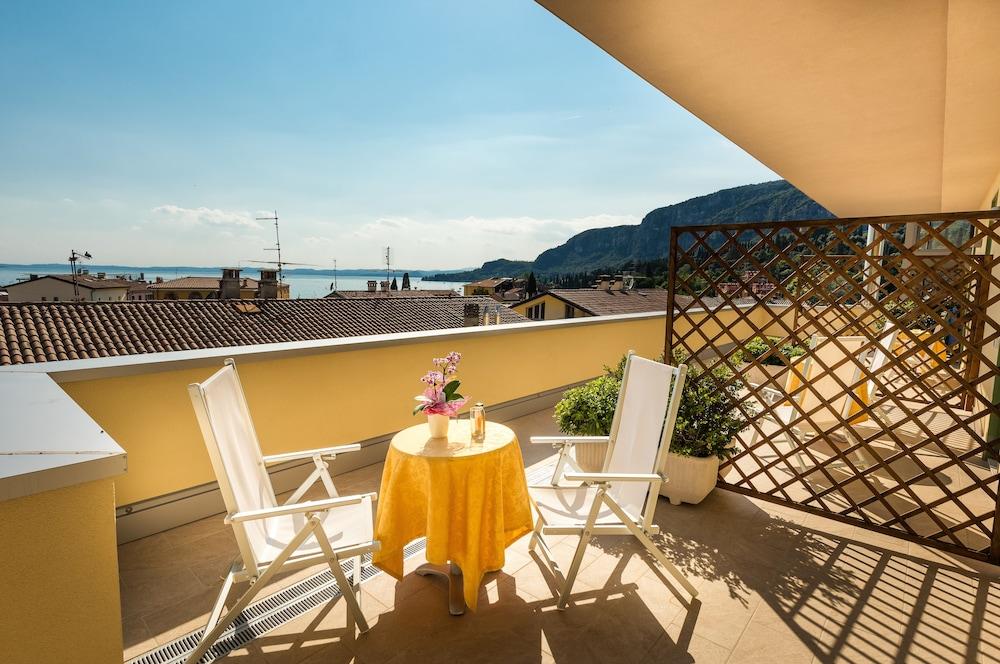 Sky Pool Hotel Sole Garda ガルダ エクステリア 写真