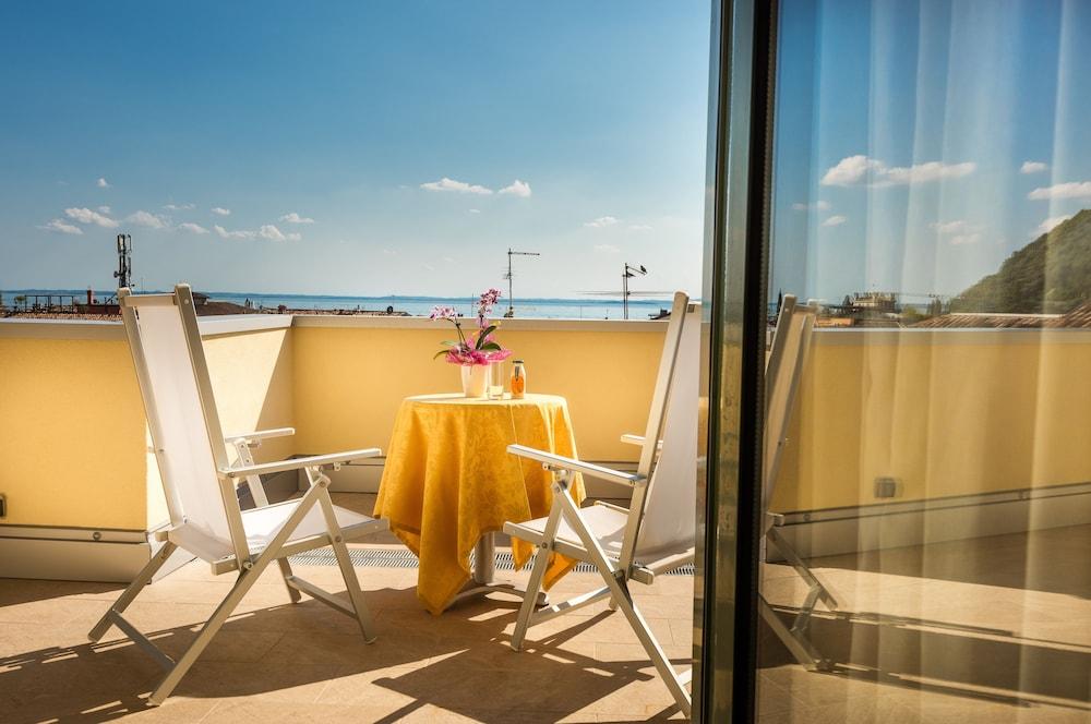 Sky Pool Hotel Sole Garda ガルダ エクステリア 写真