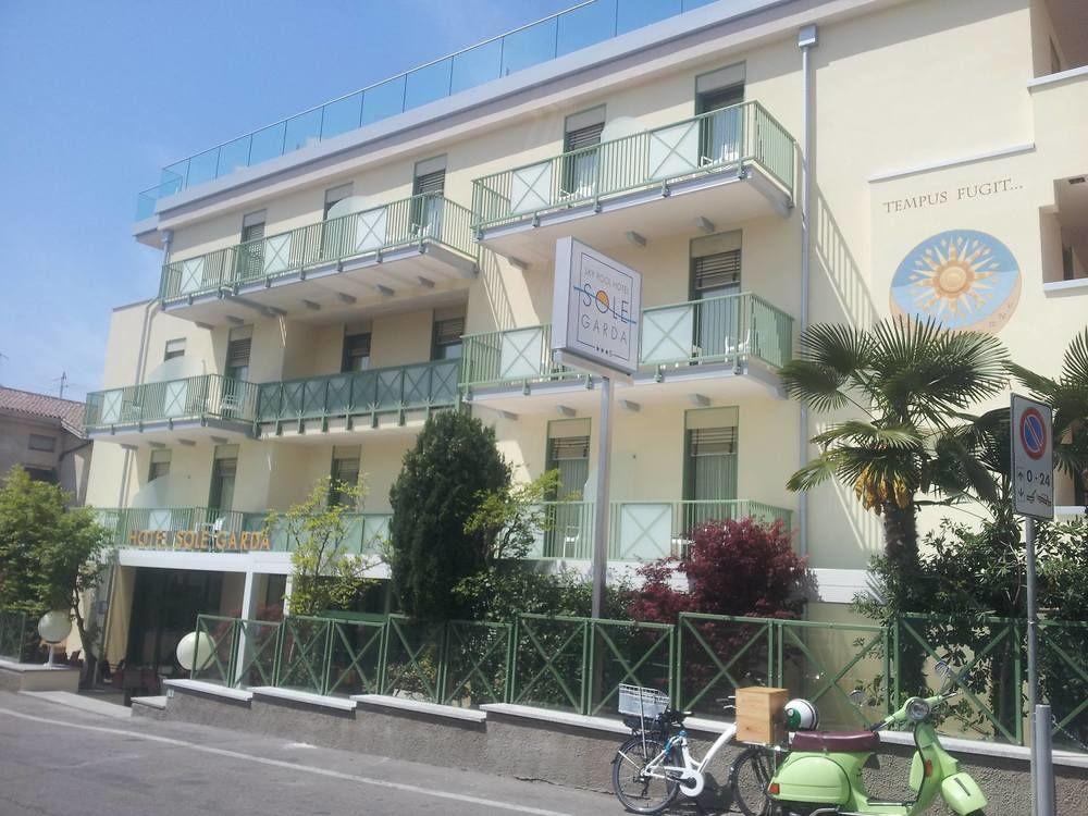Sky Pool Hotel Sole Garda ガルダ エクステリア 写真